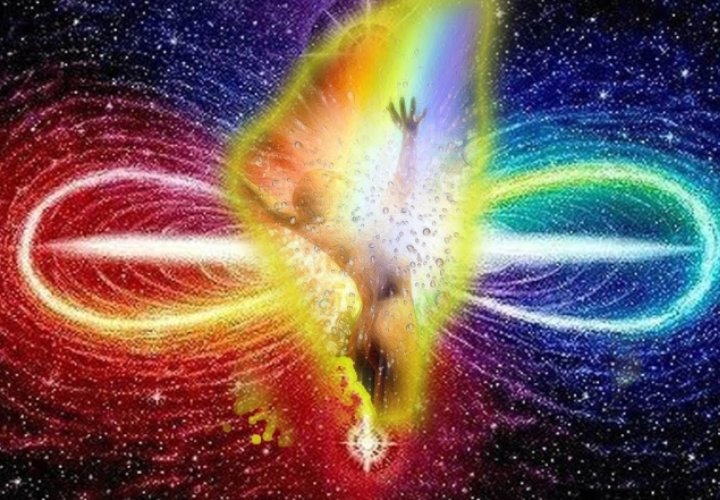 Haces de luz de colores con forma de infinito y persona en el centro de la ilustración con los brazos abiertos, como recibiendo energía cósmica
